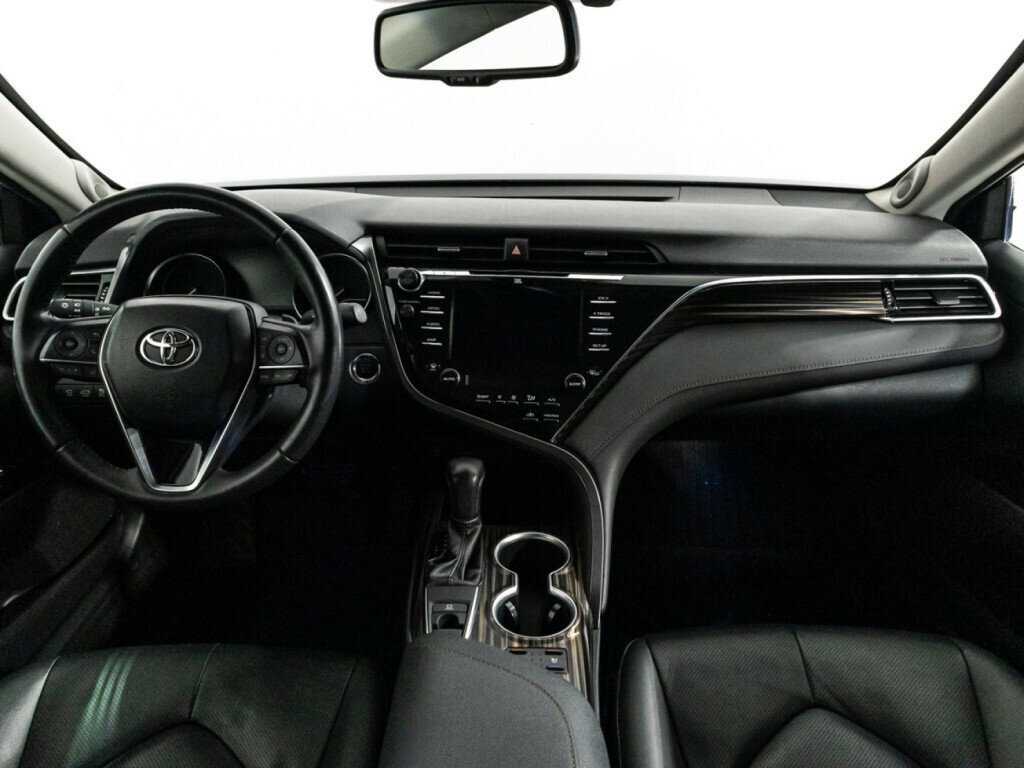 Купить Toyota Camry с пробегом. Фото: #11