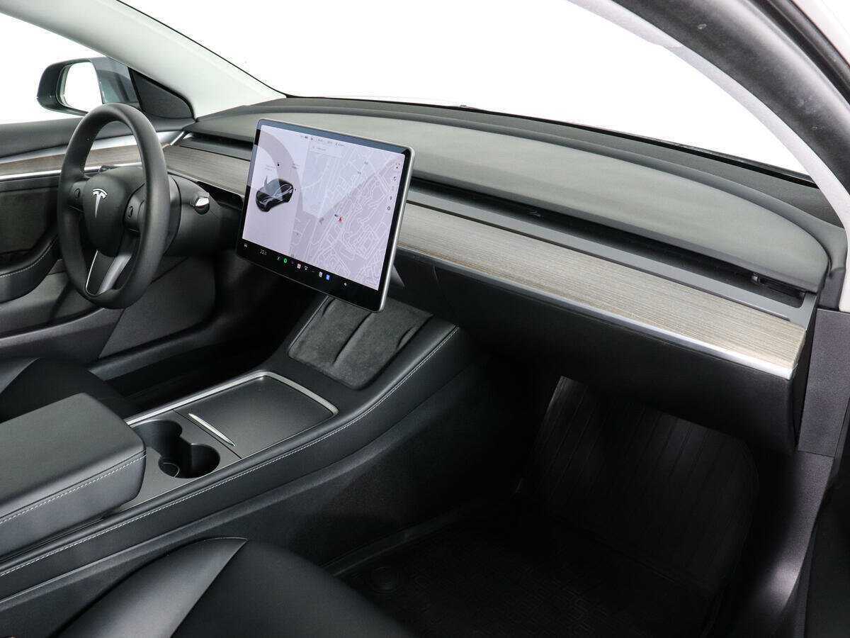 Купить Tesla Model 3 с пробегом. Фото: #9