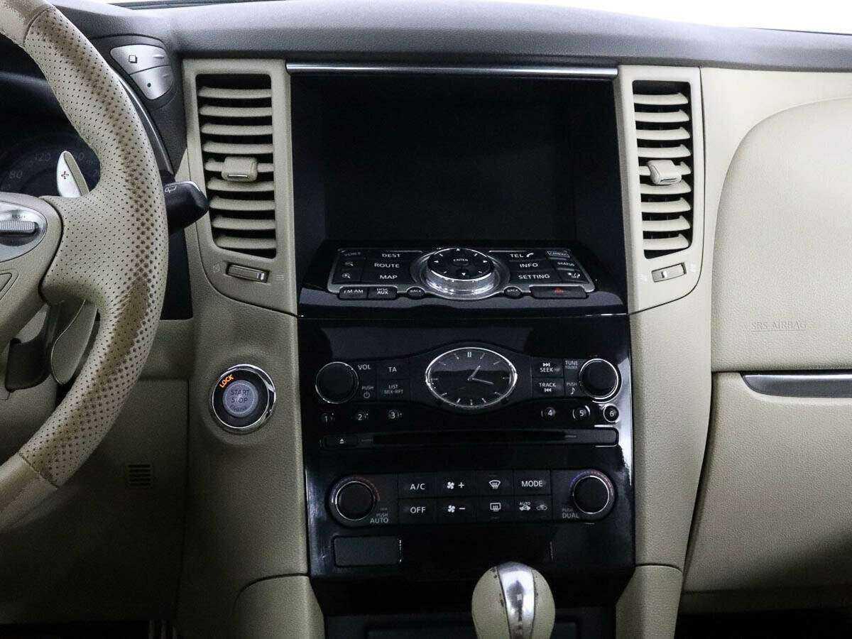 Купить Infiniti FX с пробегом. Фото: #10