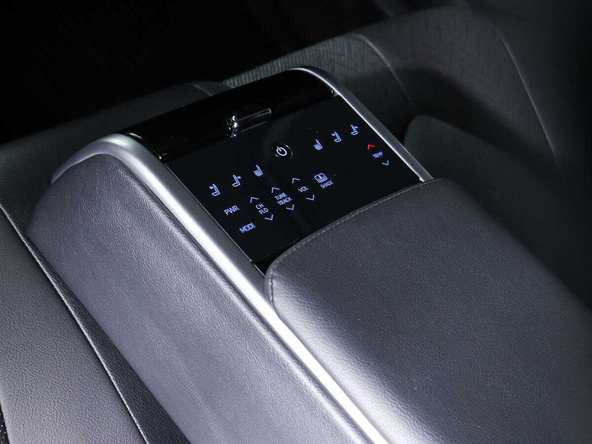Купить Toyota Camry с пробегом. Фото: #15