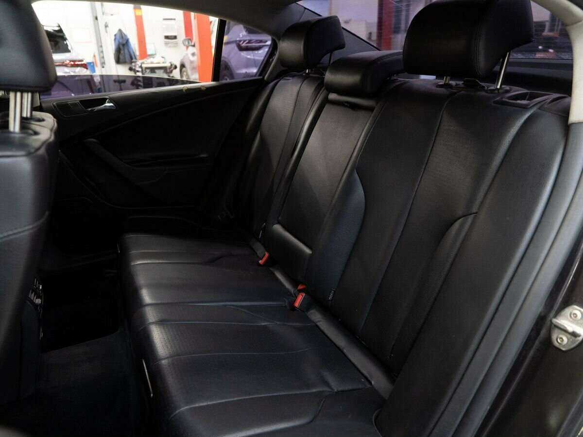 Купить Volkswagen Passat с пробегом. Фото: #6