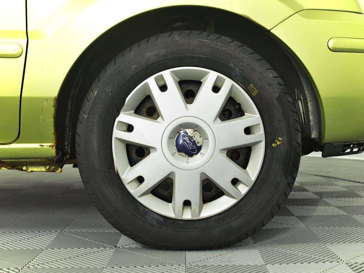 Купить Ford Fusion с пробегом. Фото: #9