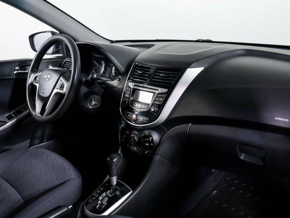 Купить Hyundai Solaris с пробегом. Фото: #6
