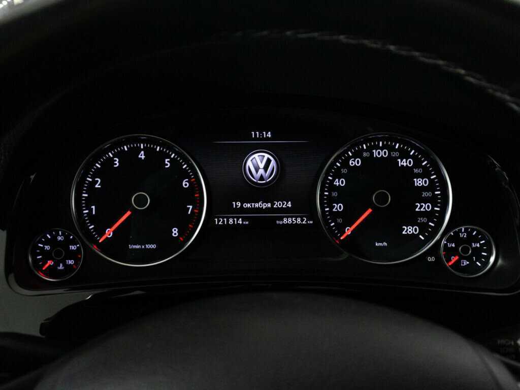 Купить Volkswagen Touareg с пробегом. Фото: #11