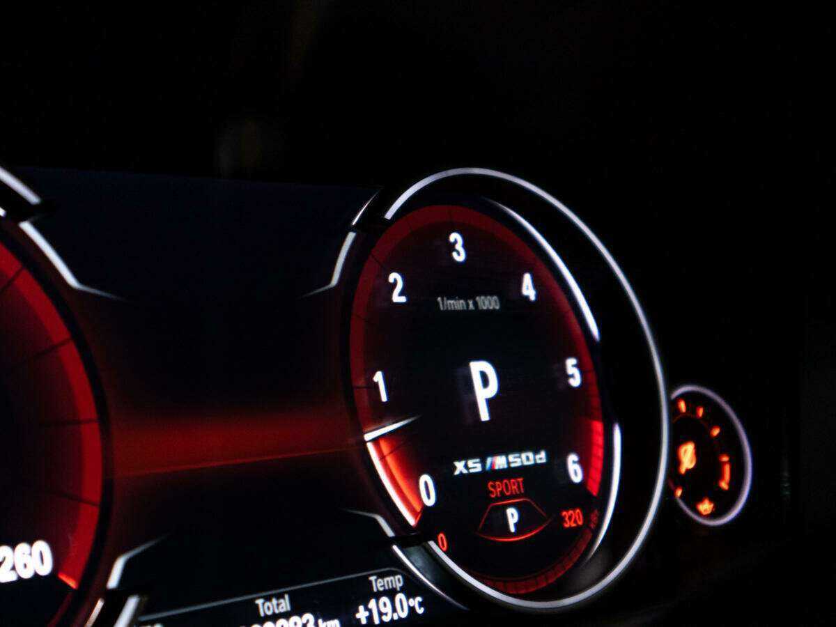 Купить BMW X5 с пробегом. Фото: #23