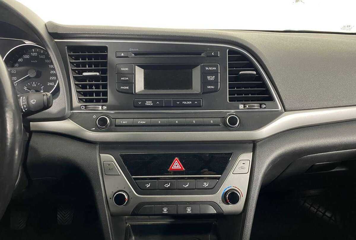 Купить Hyundai Elantra с пробегом. Фото: #10