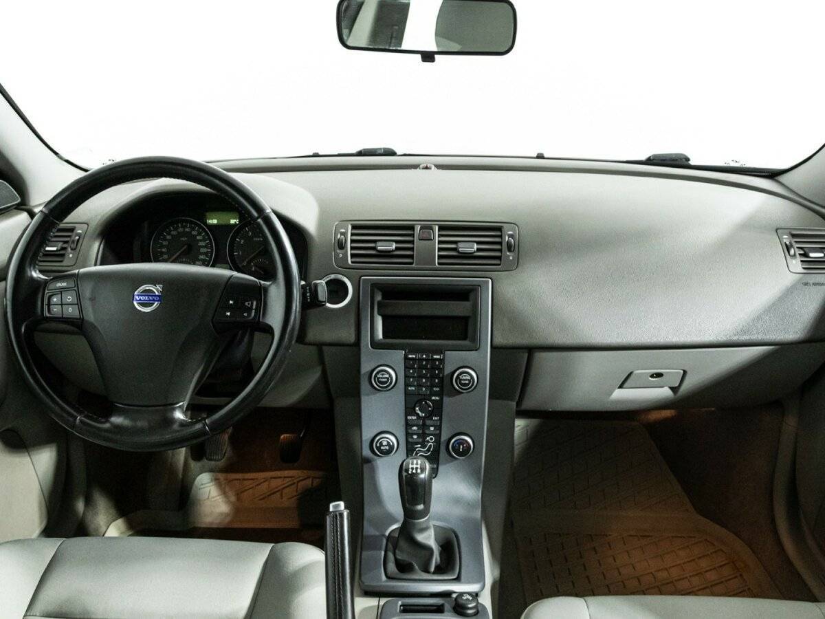 Купить Volvo S40 с пробегом. Фото: #12