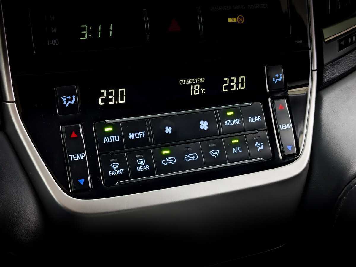 Купить Toyota Land Cruiser с пробегом. Фото: #27