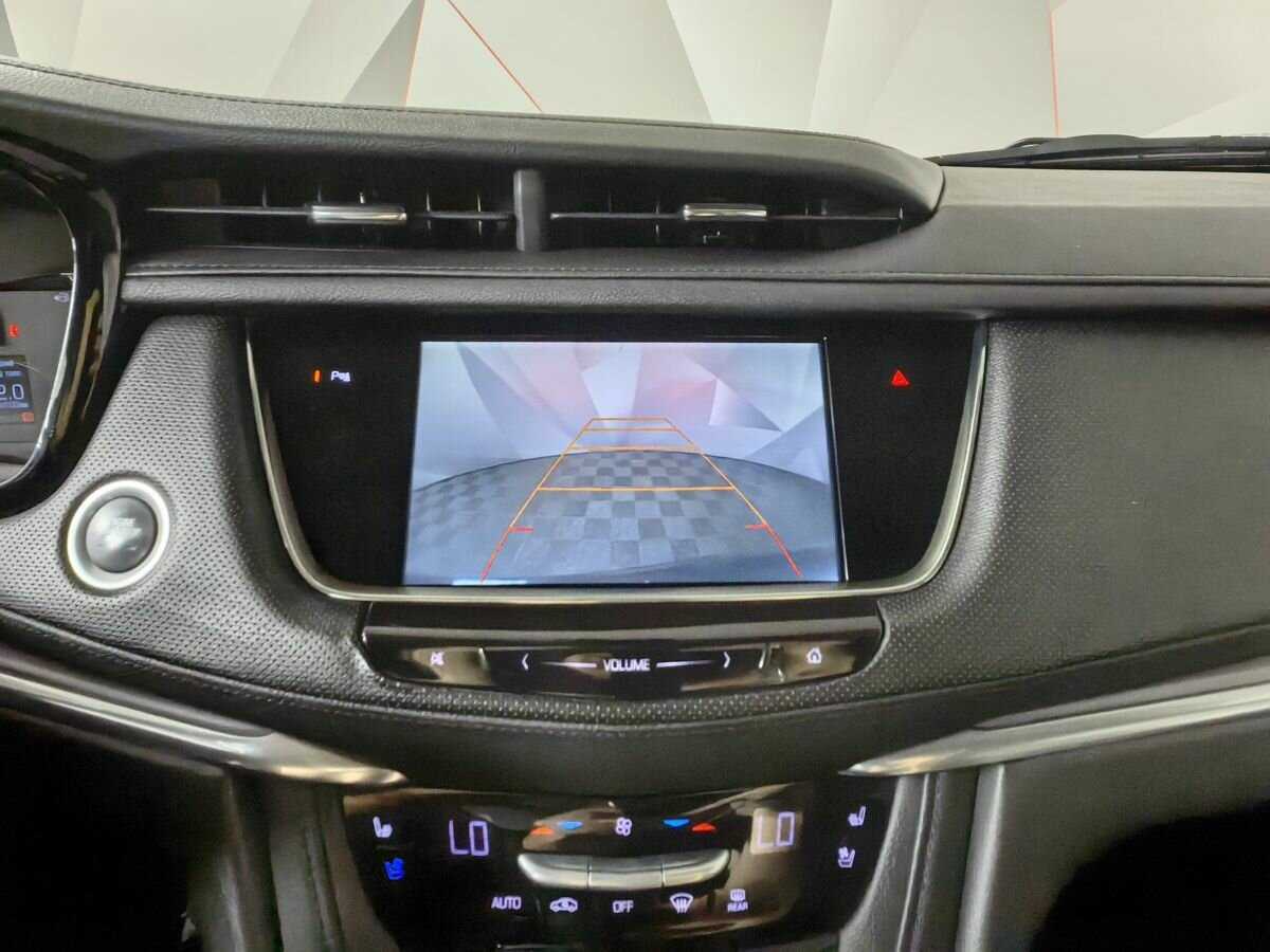 Купить Cadillac XT5 с пробегом. Фото: #15