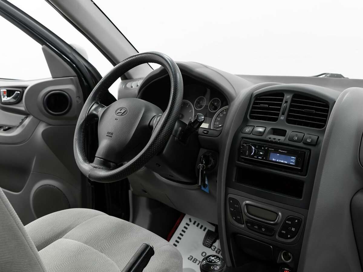 Купить Hyundai Santa Fe с пробегом. Фото: #14
