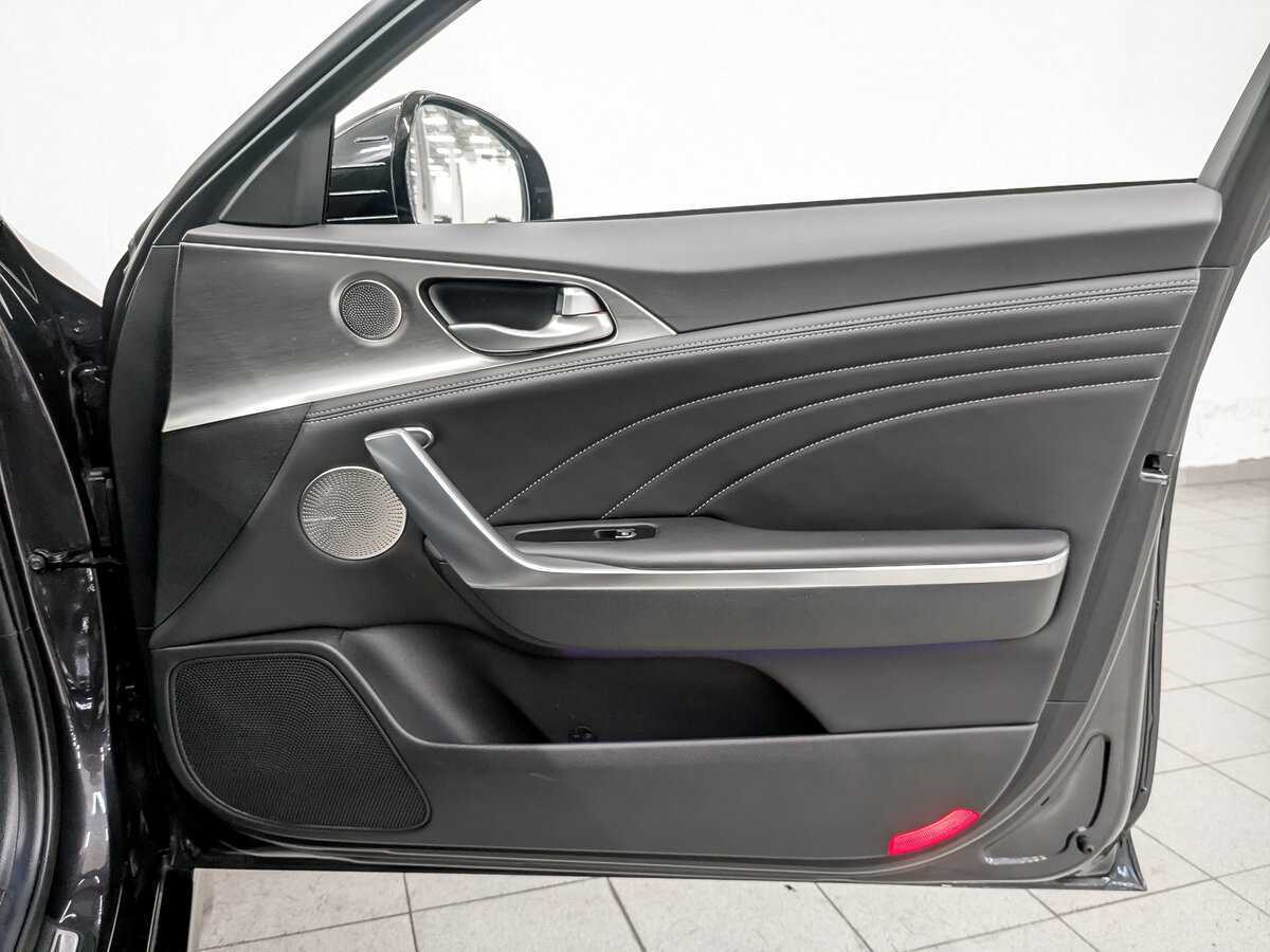 Купить Kia Stinger с пробегом. Фото: #24