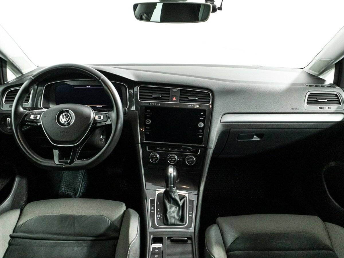 Купить Volkswagen Golf с пробегом. Фото: #12