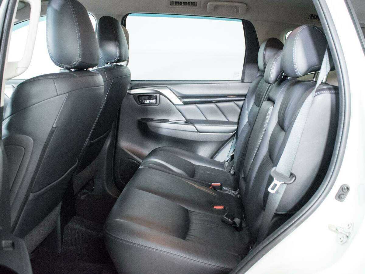 Купить Mitsubishi Pajero Sport с пробегом. Фото: #8