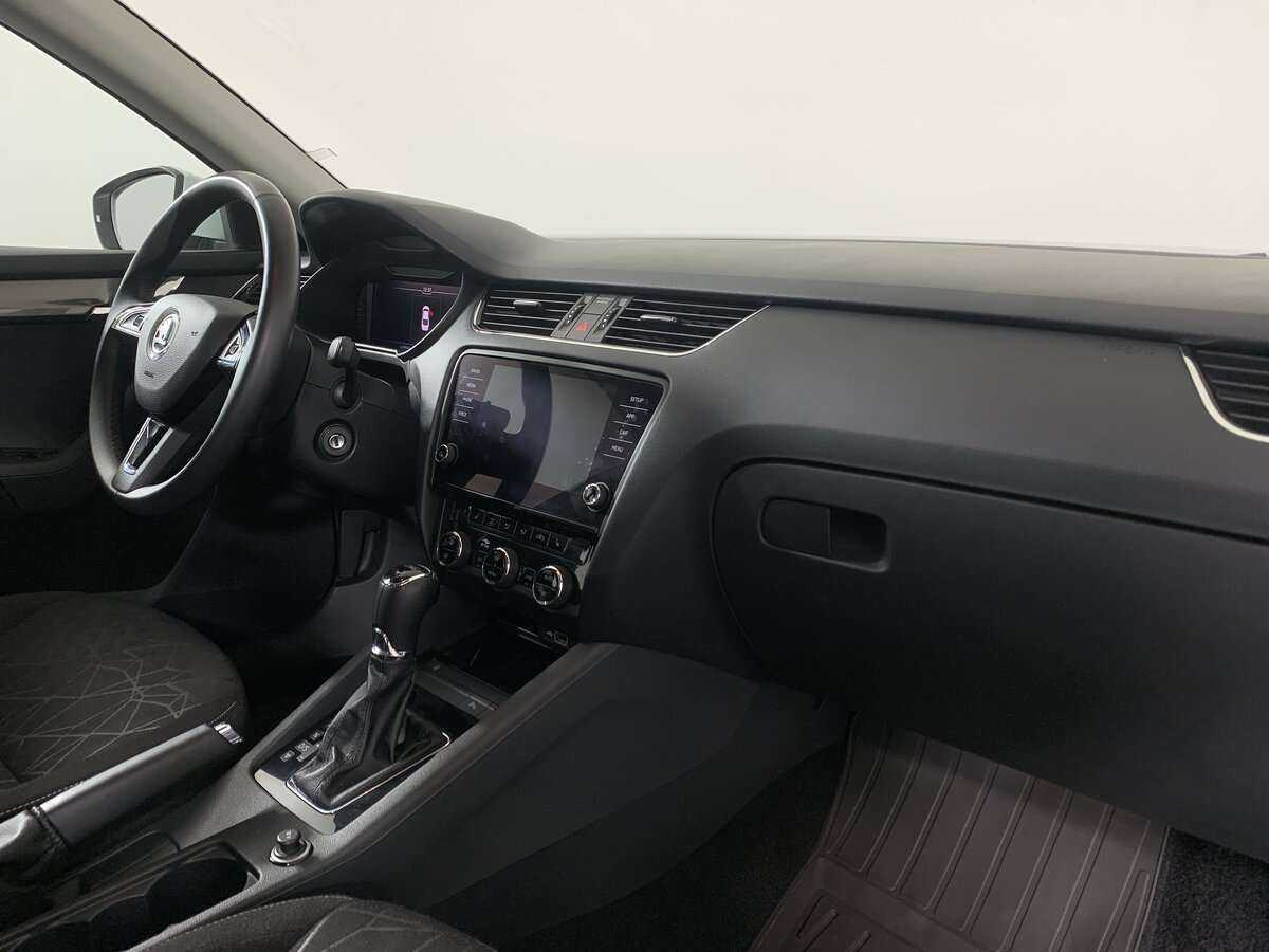 Купить Skoda Octavia с пробегом. Фото: #10
