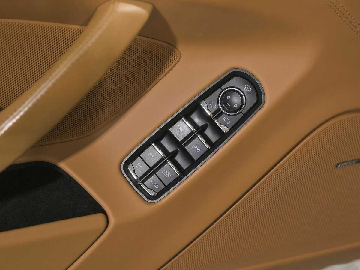Купить Porsche Panamera с пробегом. Фото: #14