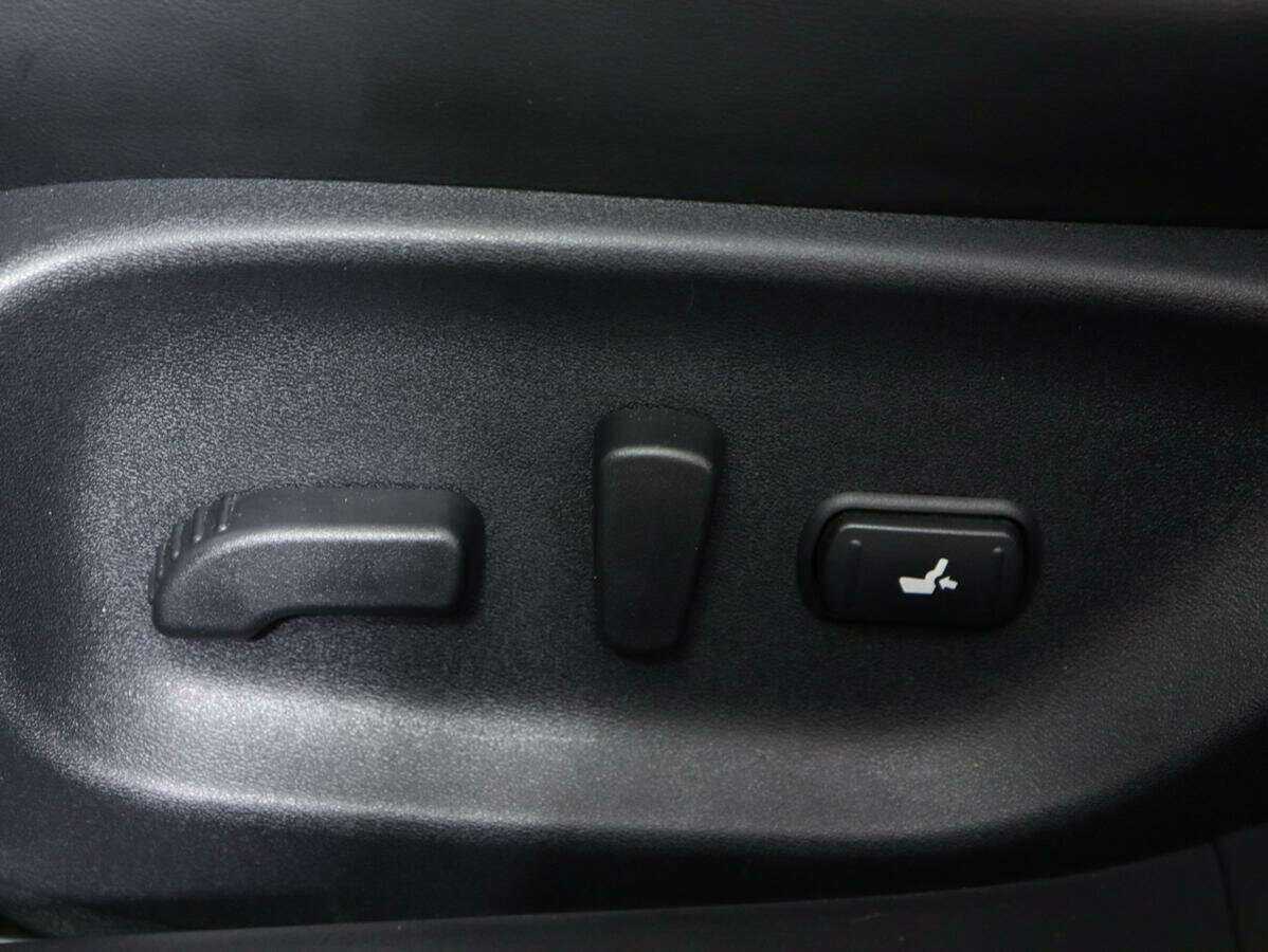 Купить Infiniti Q50 с пробегом. Фото: #17