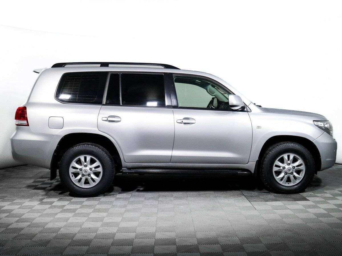 Купить Toyota Land Cruiser с пробегом. Фото: #3