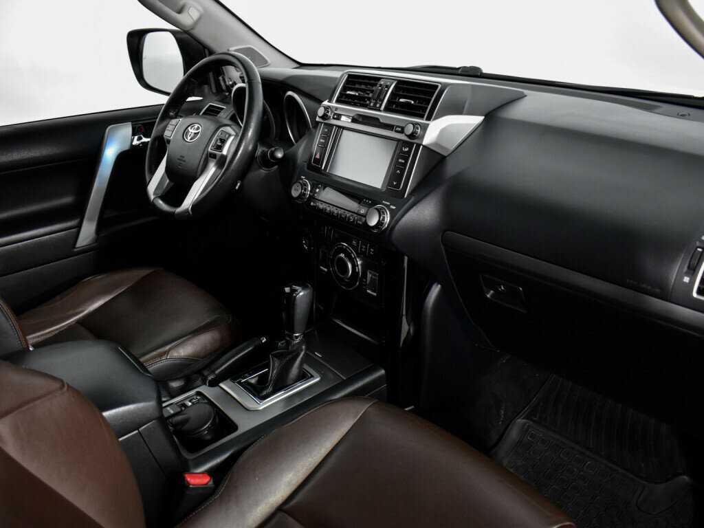 Купить Toyota Land Cruiser Prado с пробегом. Фото: #11