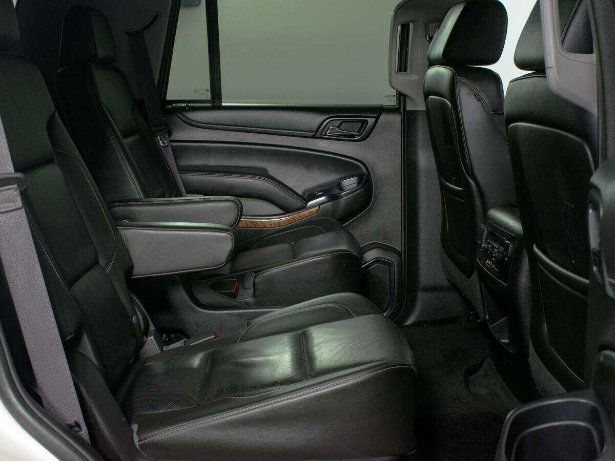 Купить Chevrolet Tahoe с пробегом. Фото: #14