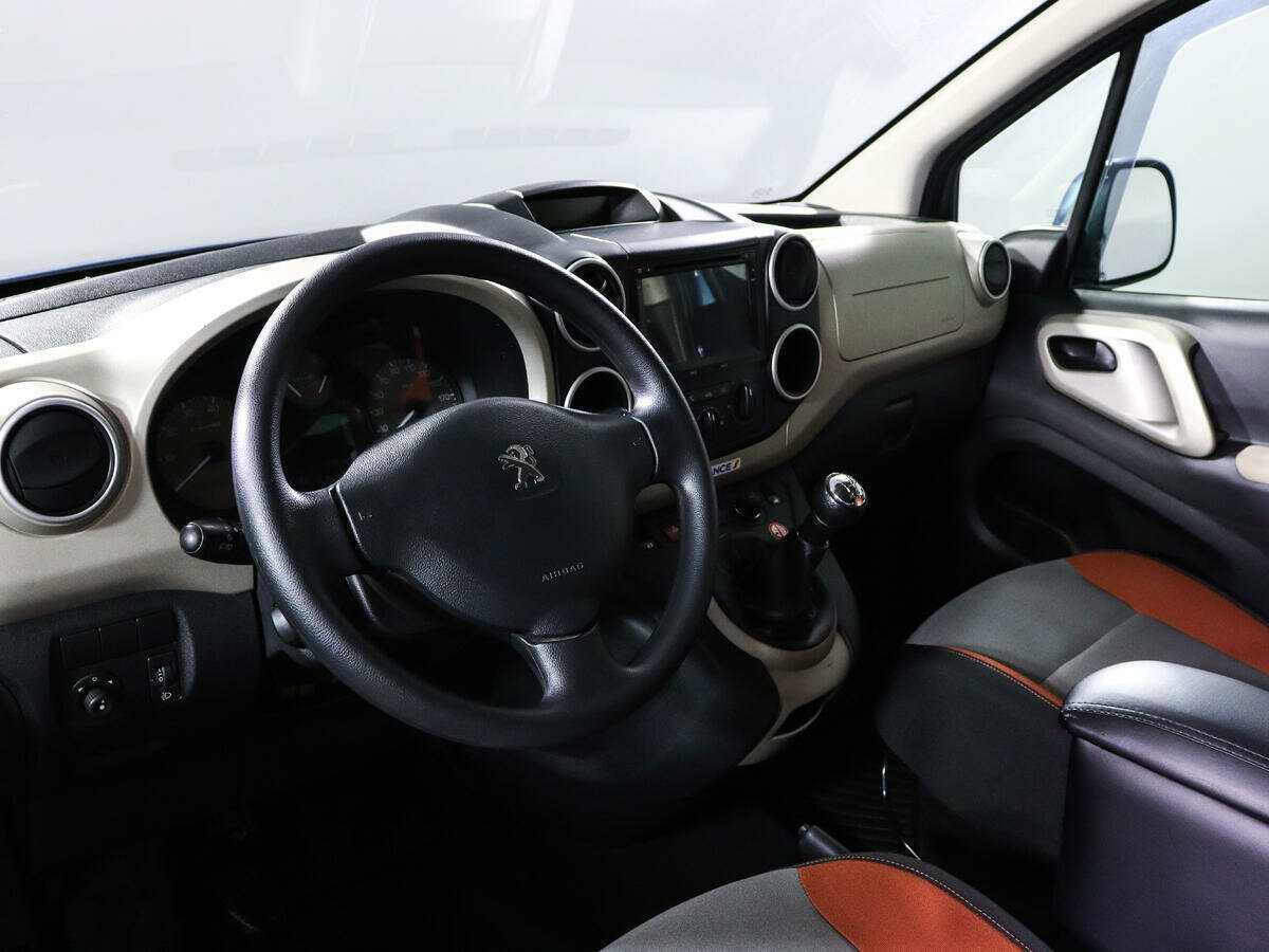 Купить Peugeot Partner с пробегом. Фото: #13
