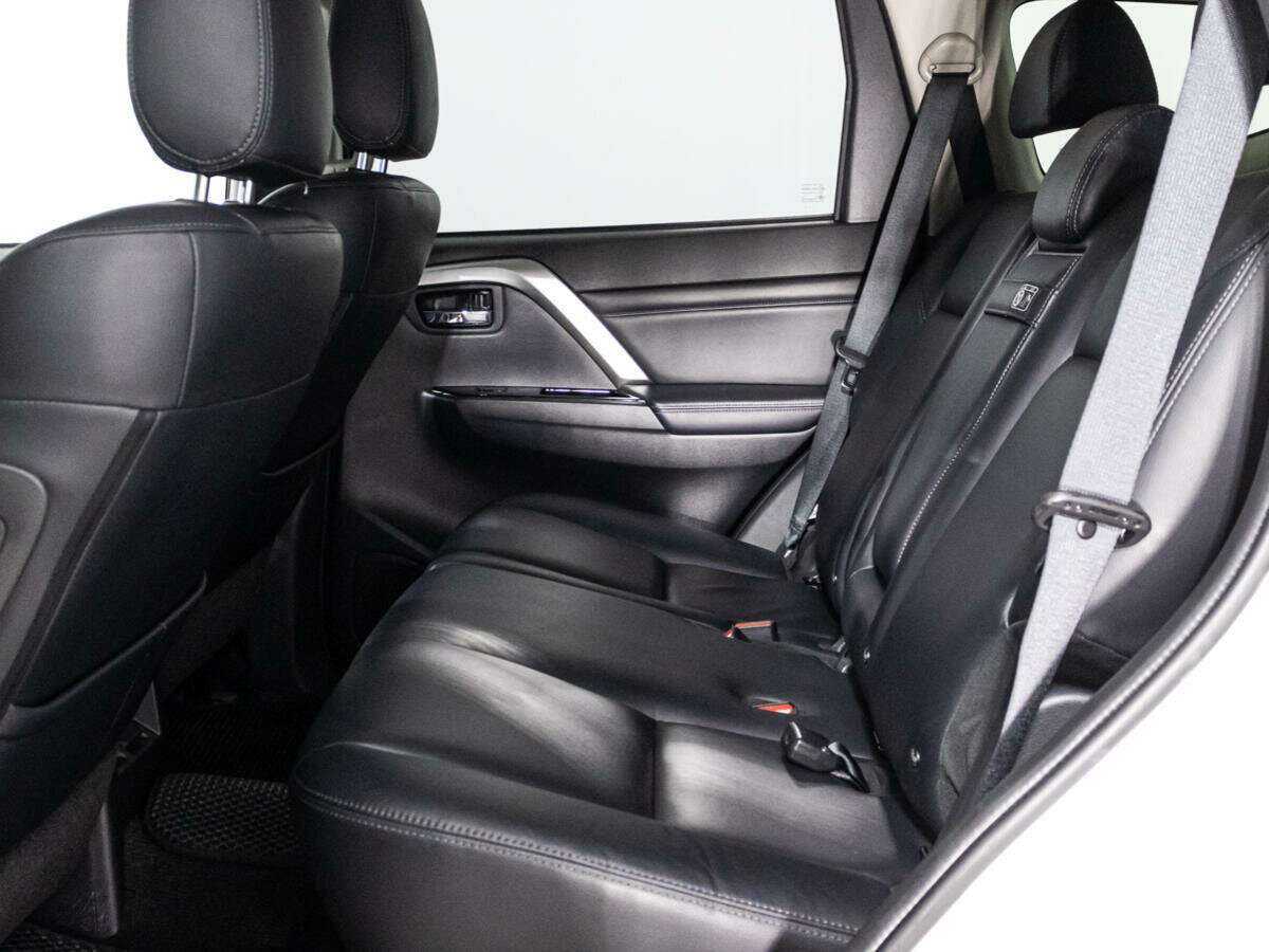 Купить Mitsubishi Pajero Sport с пробегом. Фото: #9