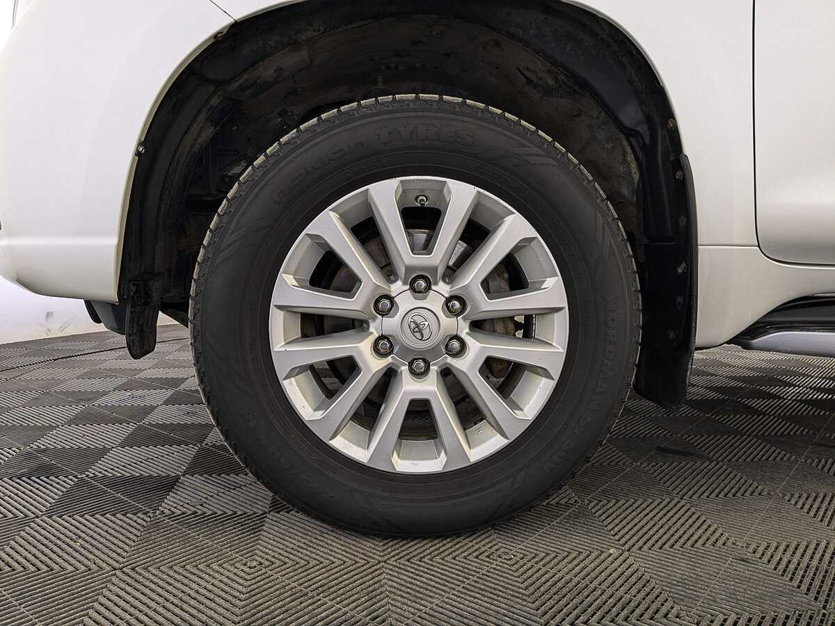 Купить Toyota Land Cruiser Prado с пробегом. Фото: #11