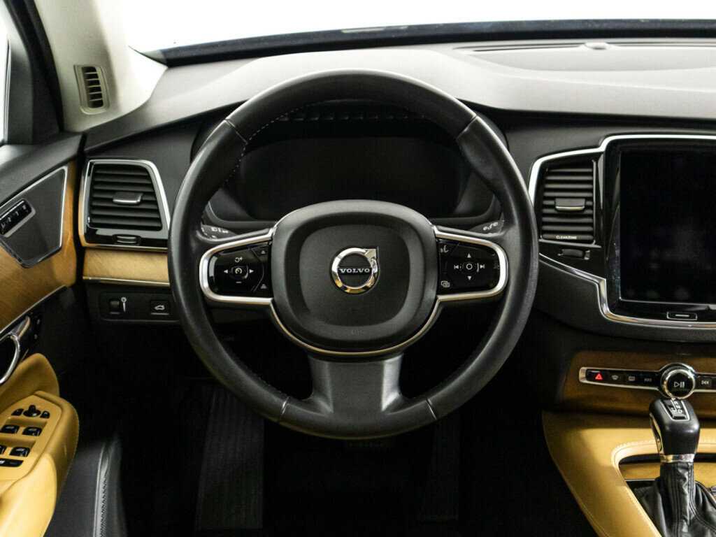 Купить Volvo XC90 с пробегом. Фото: #20