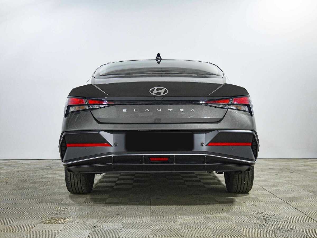 Купить Hyundai Elantra с пробегом. Фото: #4