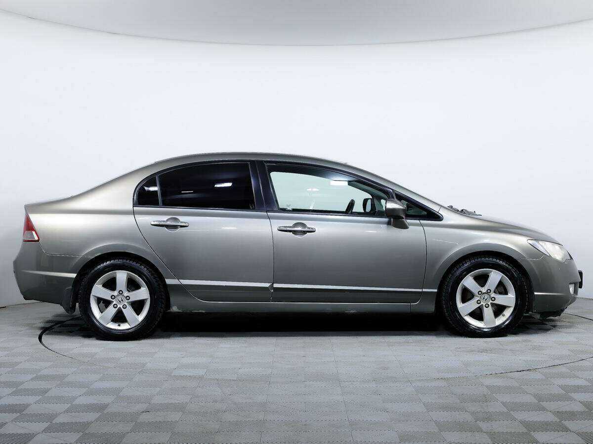 Купить Honda Civic с пробегом. Фото: #3