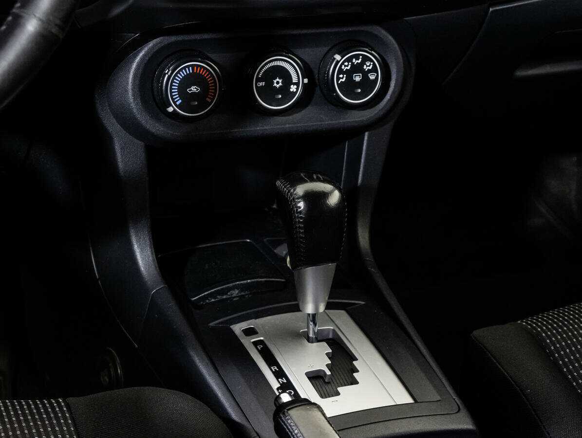 Купить Mitsubishi Lancer с пробегом. Фото: #12