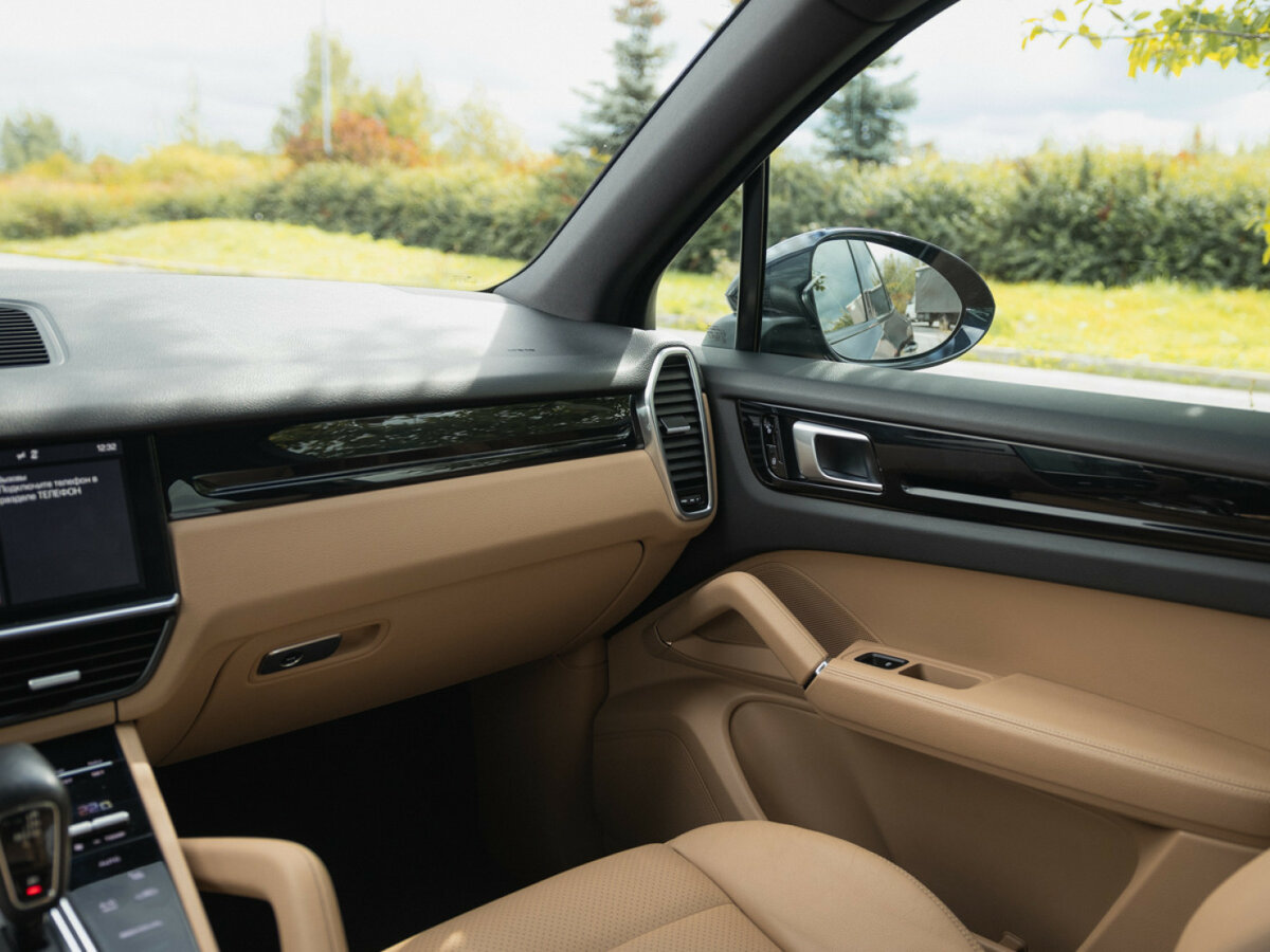 Купить Porsche Cayenne с пробегом. Фото: #22