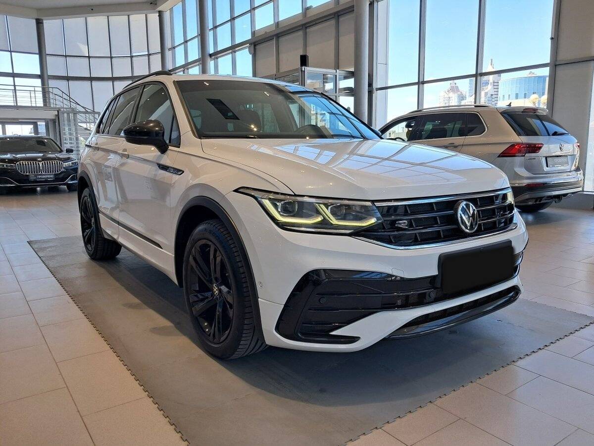 Купить Volkswagen Tiguan с пробегом. Фото: #2