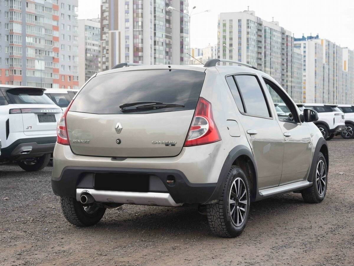 Купить Renault Sandero с пробегом. Фото: #5
