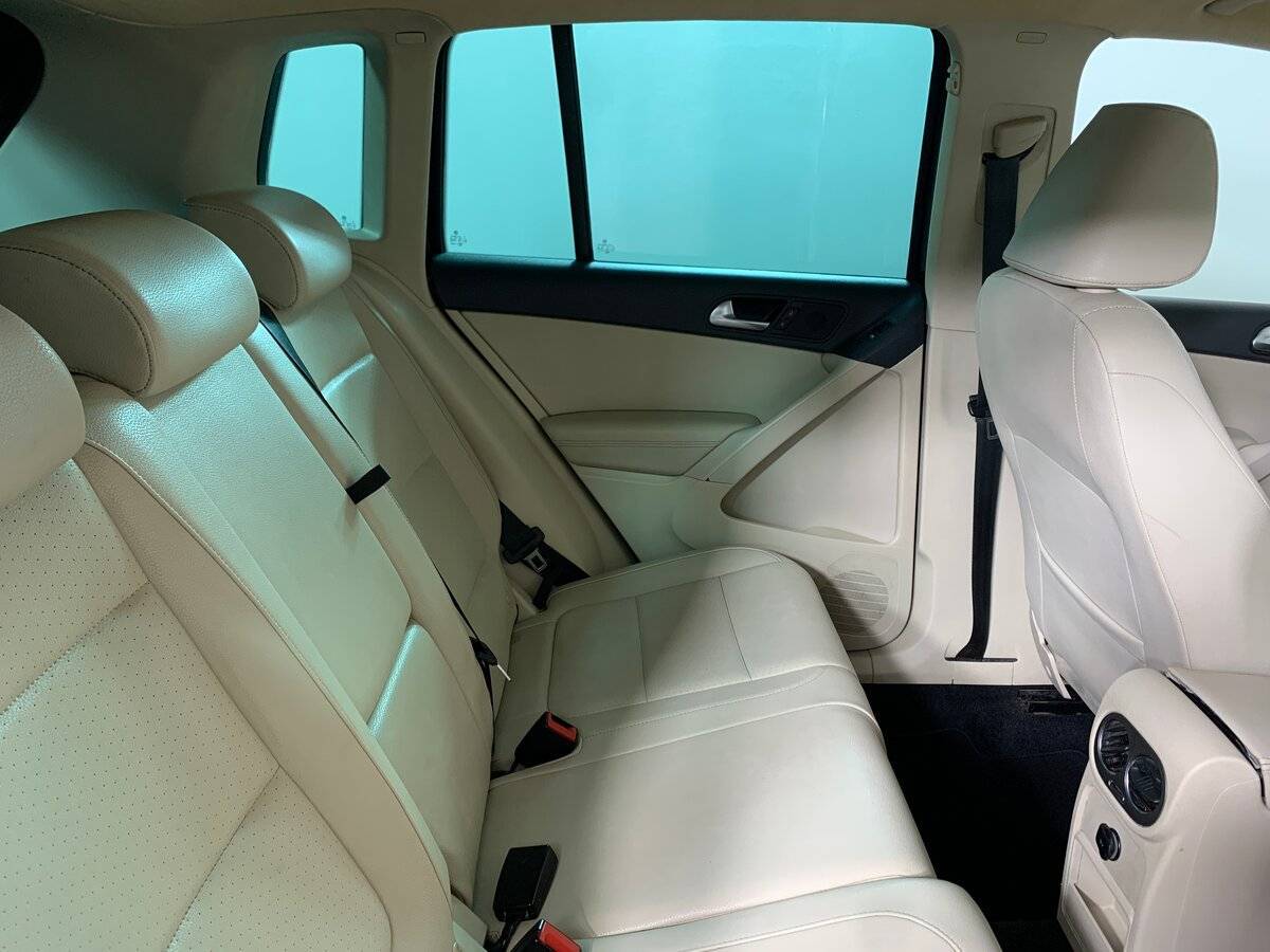 Купить Volkswagen Tiguan с пробегом. Фото: #16