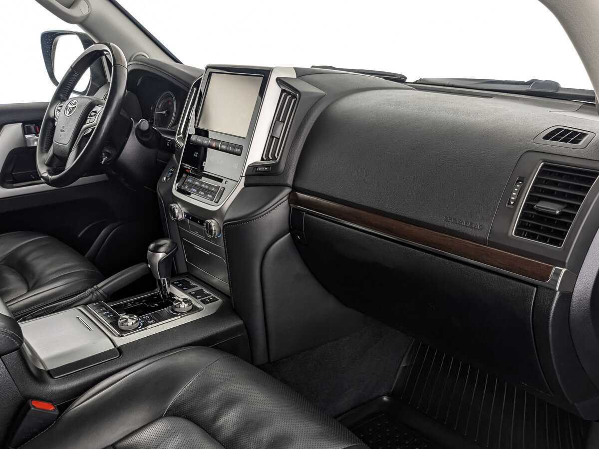 Купить Toyota Land Cruiser с пробегом. Фото: #8