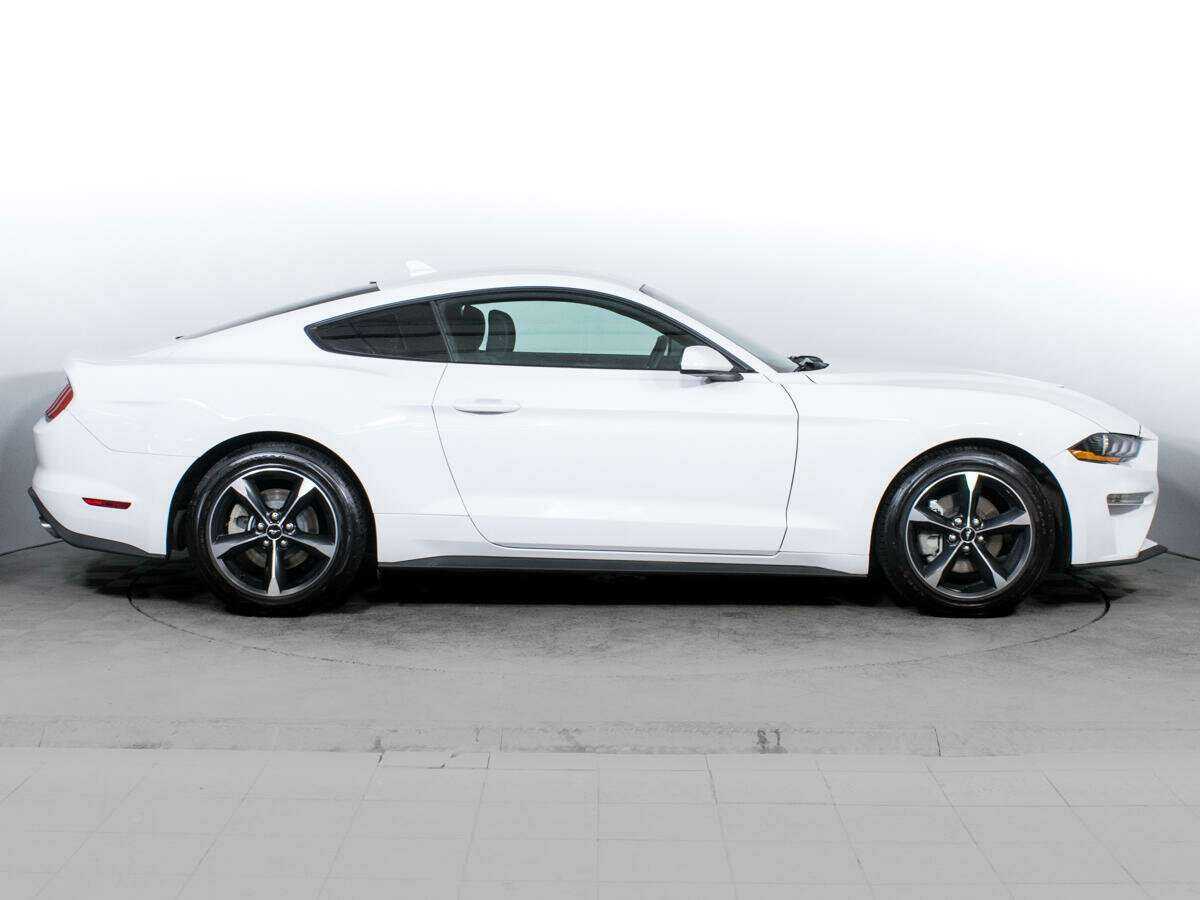 Купить Ford Mustang с пробегом. Фото: #3
