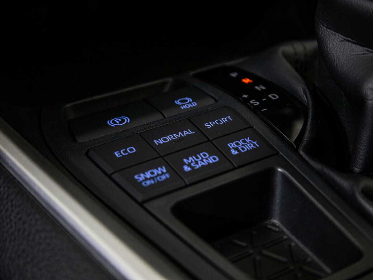 Купить Toyota RAV4 с пробегом. Фото: #14
