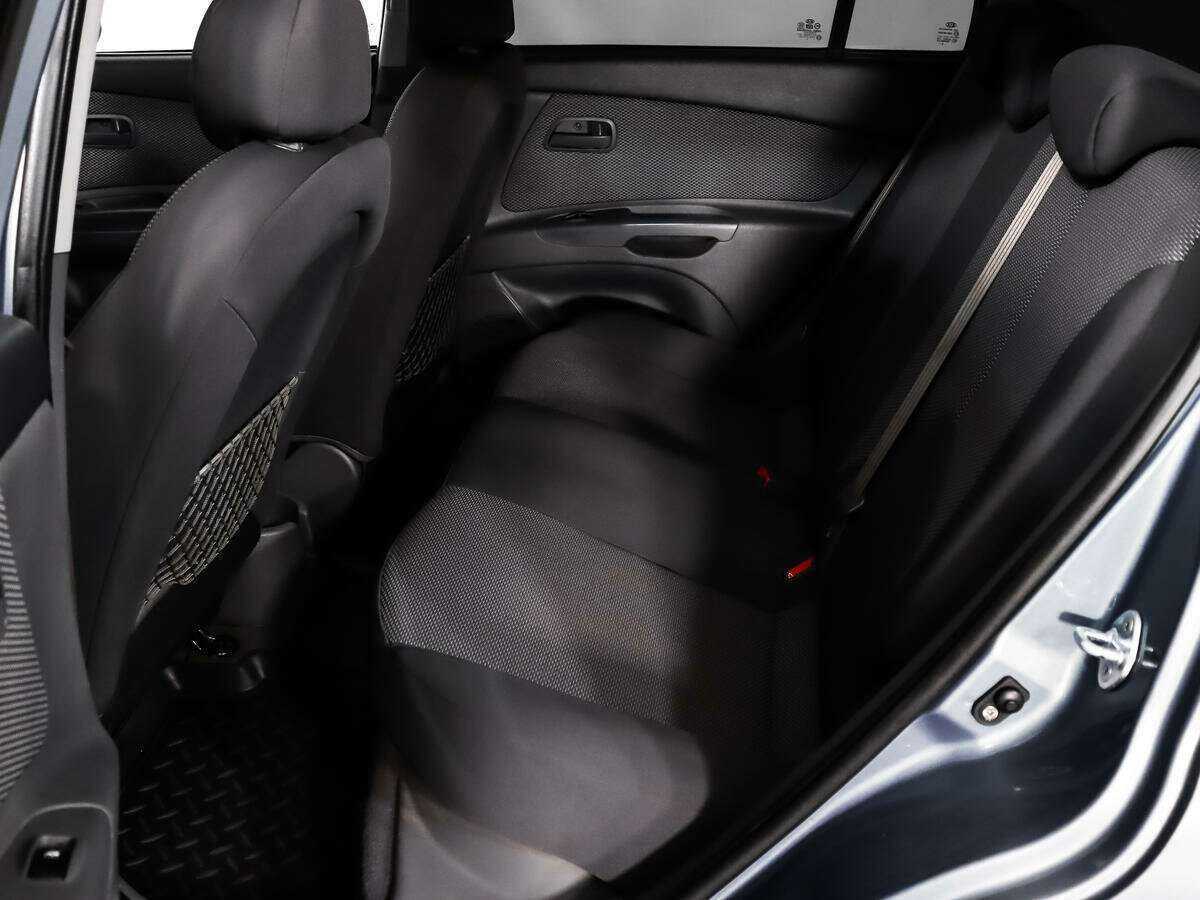 Купить Kia Rio с пробегом. Фото: #7