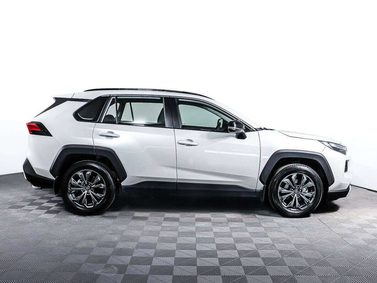Купить Toyota RAV4 с пробегом. Фото: #3