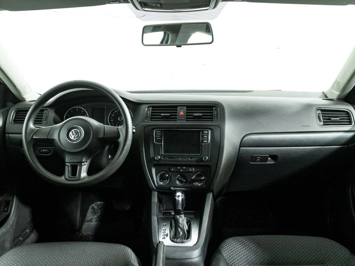 Купить Volkswagen Jetta с пробегом. Фото: #12