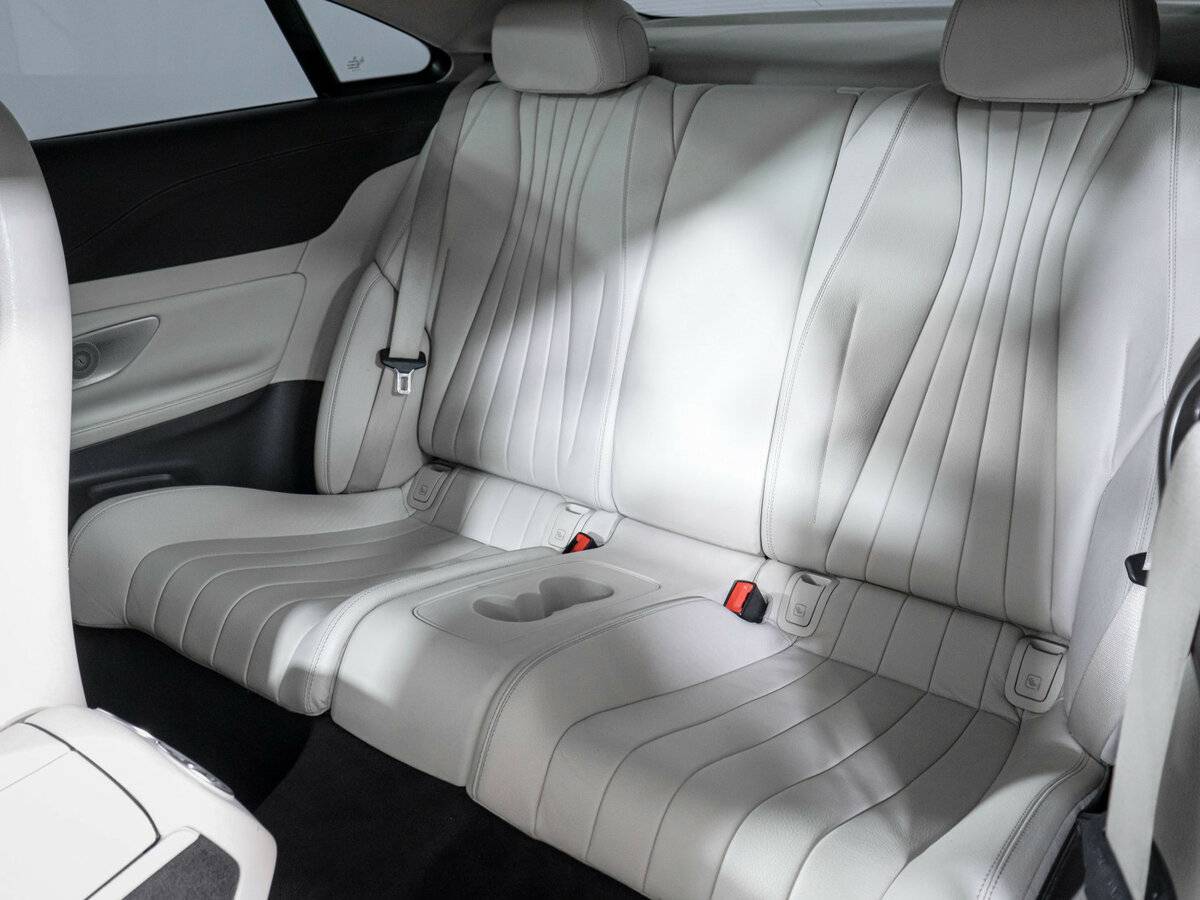Купить Mercedes-Benz E-Класс с пробегом. Фото: #9