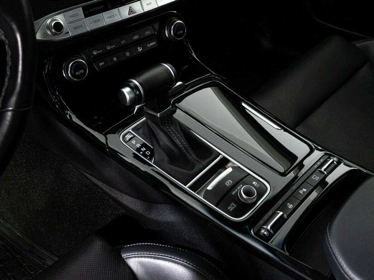 Купить Kia Stinger с пробегом. Фото: #17