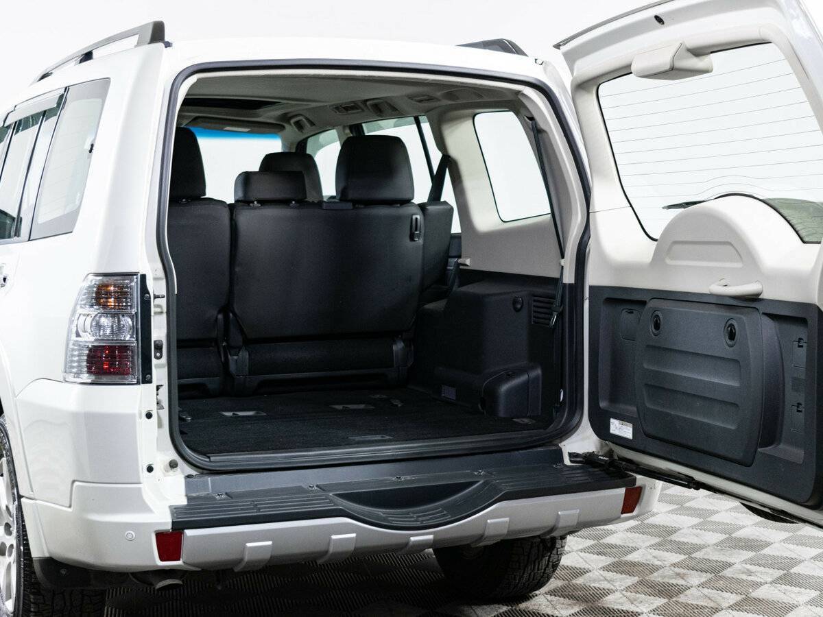 Купить Mitsubishi Pajero с пробегом. Фото: #6