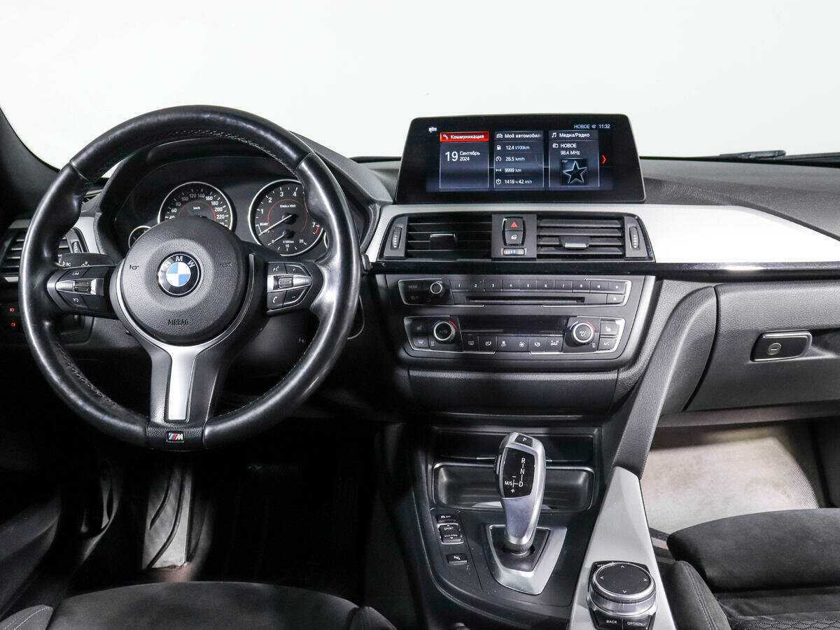 Купить BMW 3 серии с пробегом. Фото: #11