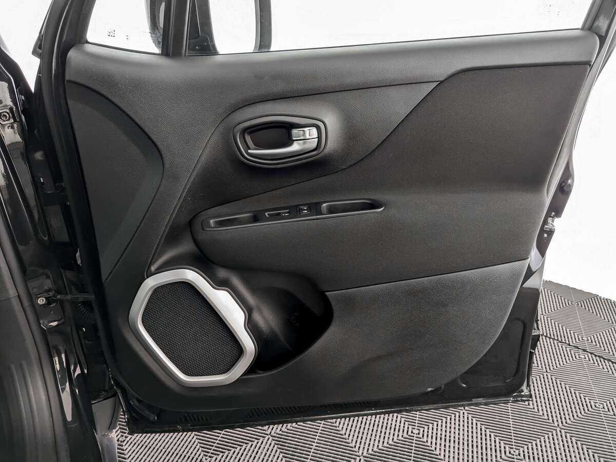 Купить Jeep Renegade с пробегом. Фото: #18