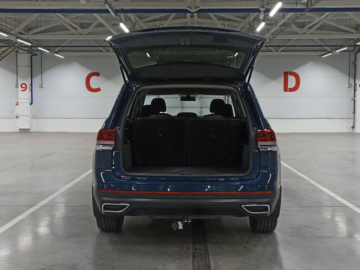 Купить Volkswagen Teramont с пробегом. Фото: #9
