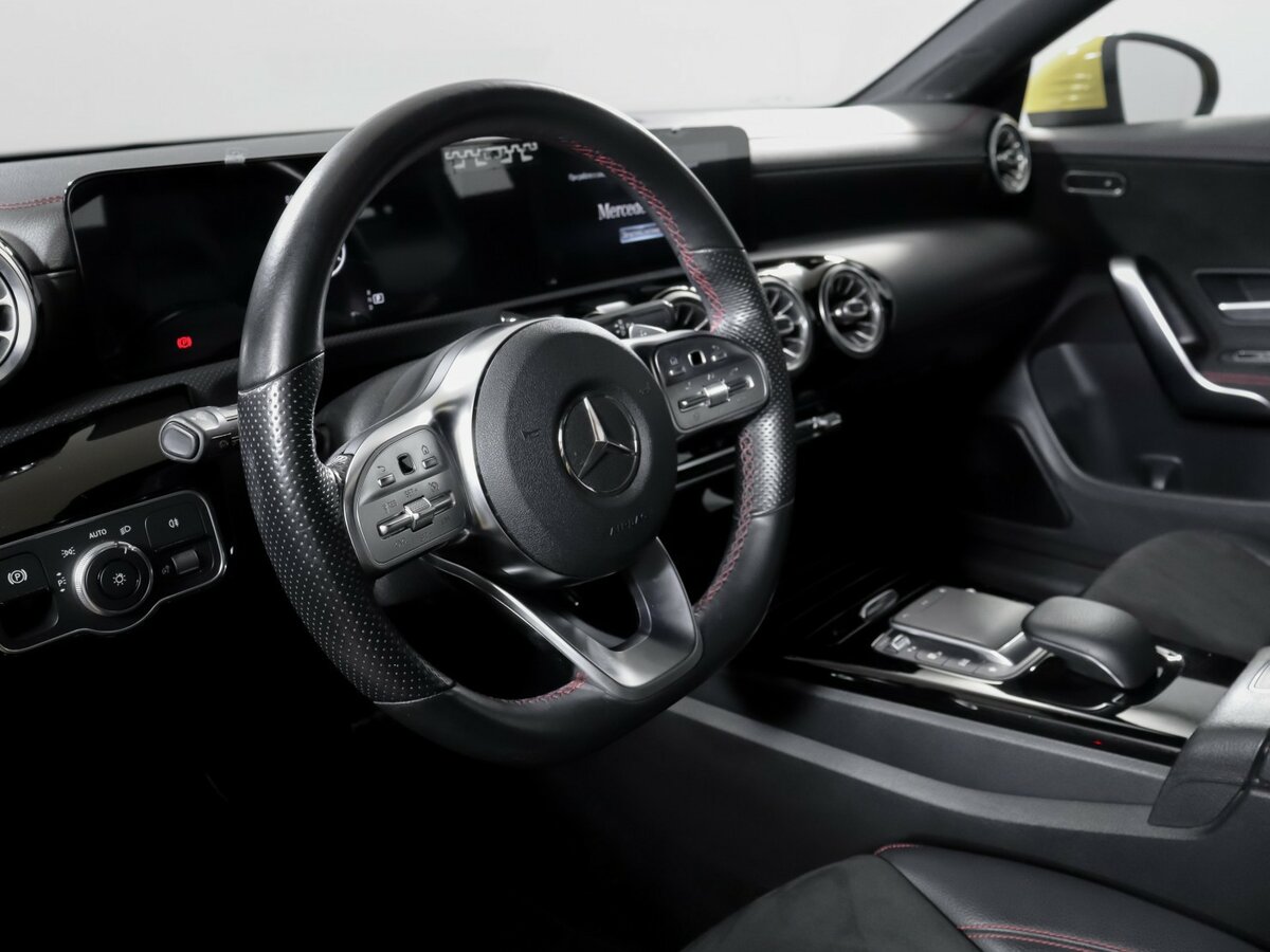 Купить Mercedes-Benz CLA с пробегом. Фото: #13