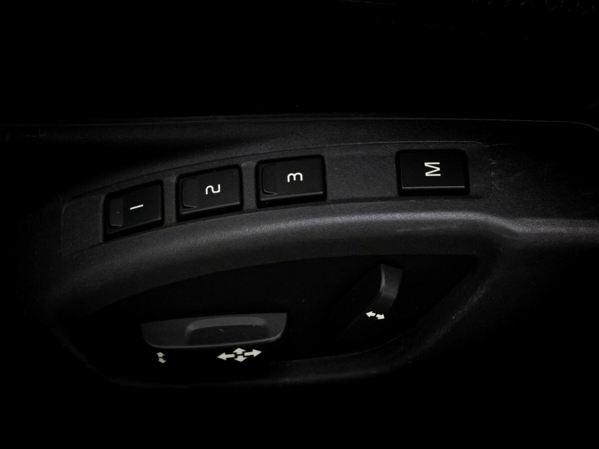 Купить Volvo XC70 с пробегом. Фото: #13