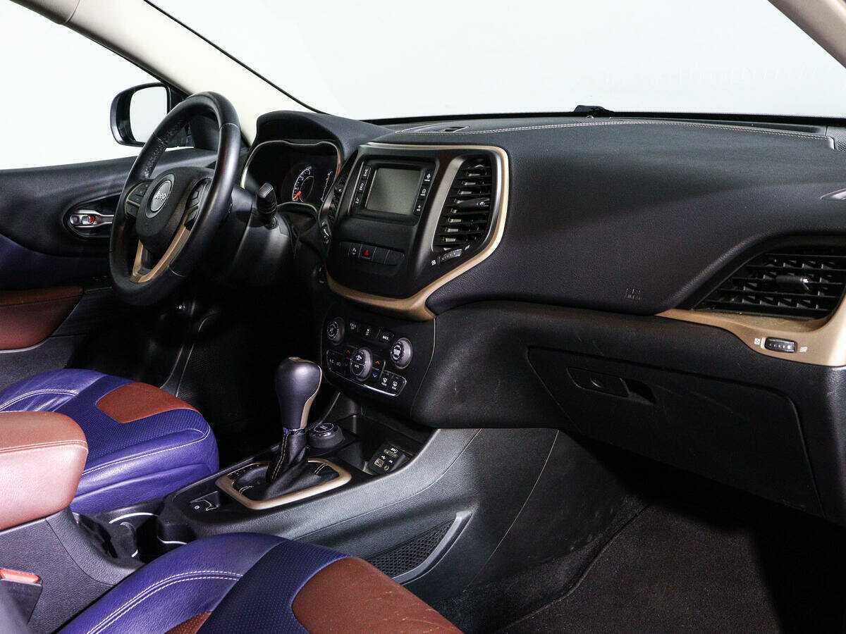 Купить Jeep Cherokee с пробегом. Фото: #6