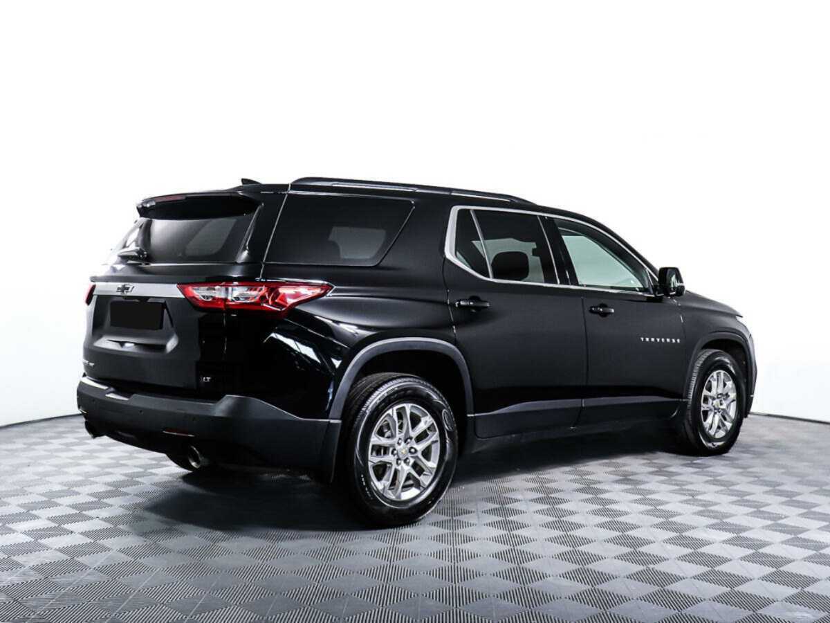 Купить Chevrolet Traverse с пробегом. Фото: #4